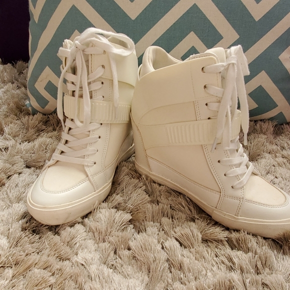 Aldo wedge tennis shoes - Picture 3 of 3